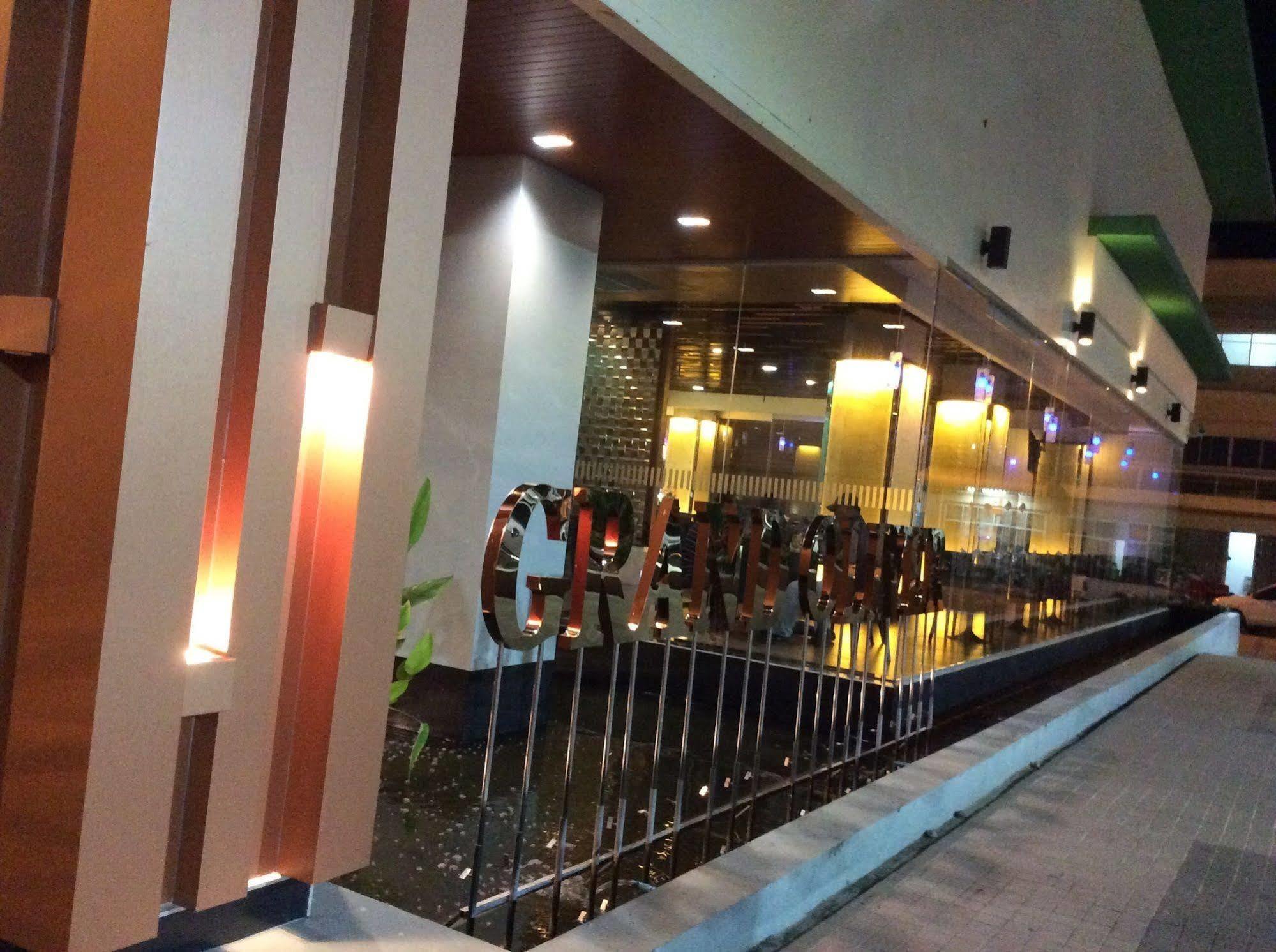 Grand Oliver Hotel Danok Sadao Ngoại thất bức ảnh
